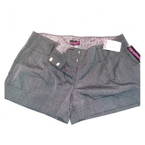FLIRTATIOUS size 13 shorts